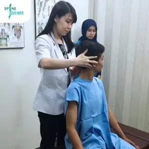 Dr.Magieline Rosalina Praktisi Kesehatan Tulang Belakang, Otot dan Persendian